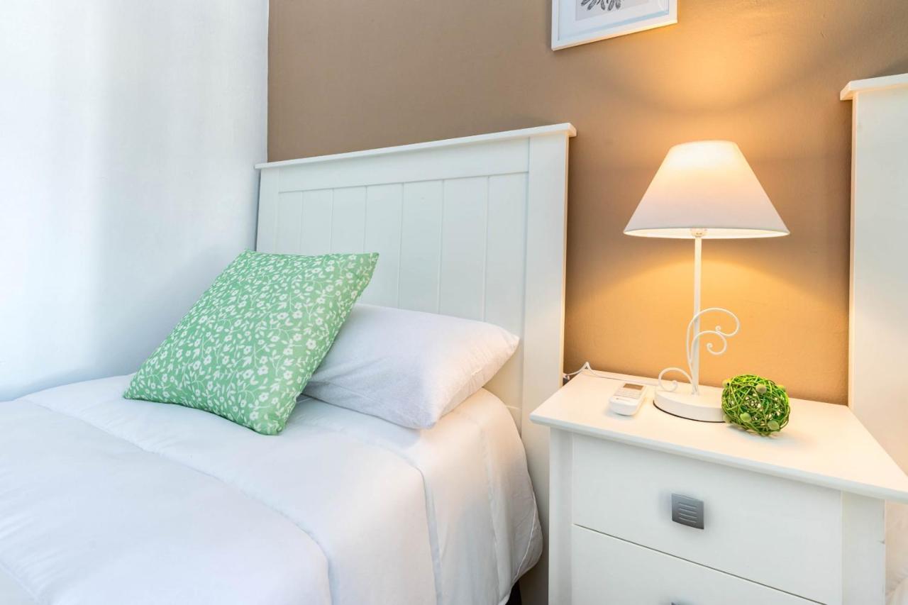Wintowinrentals Townhouse, Pool & Beach มาร์เบยา ภายนอก รูปภาพ
